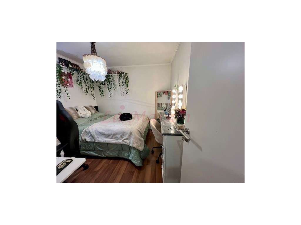 Moradia V5 Duplex em Famões-15