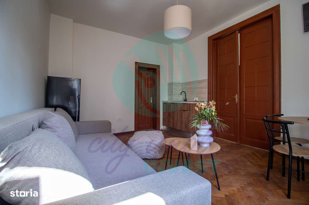 Vila interbelica AIRBNB "la cheie" - Imagine principală: 5/20