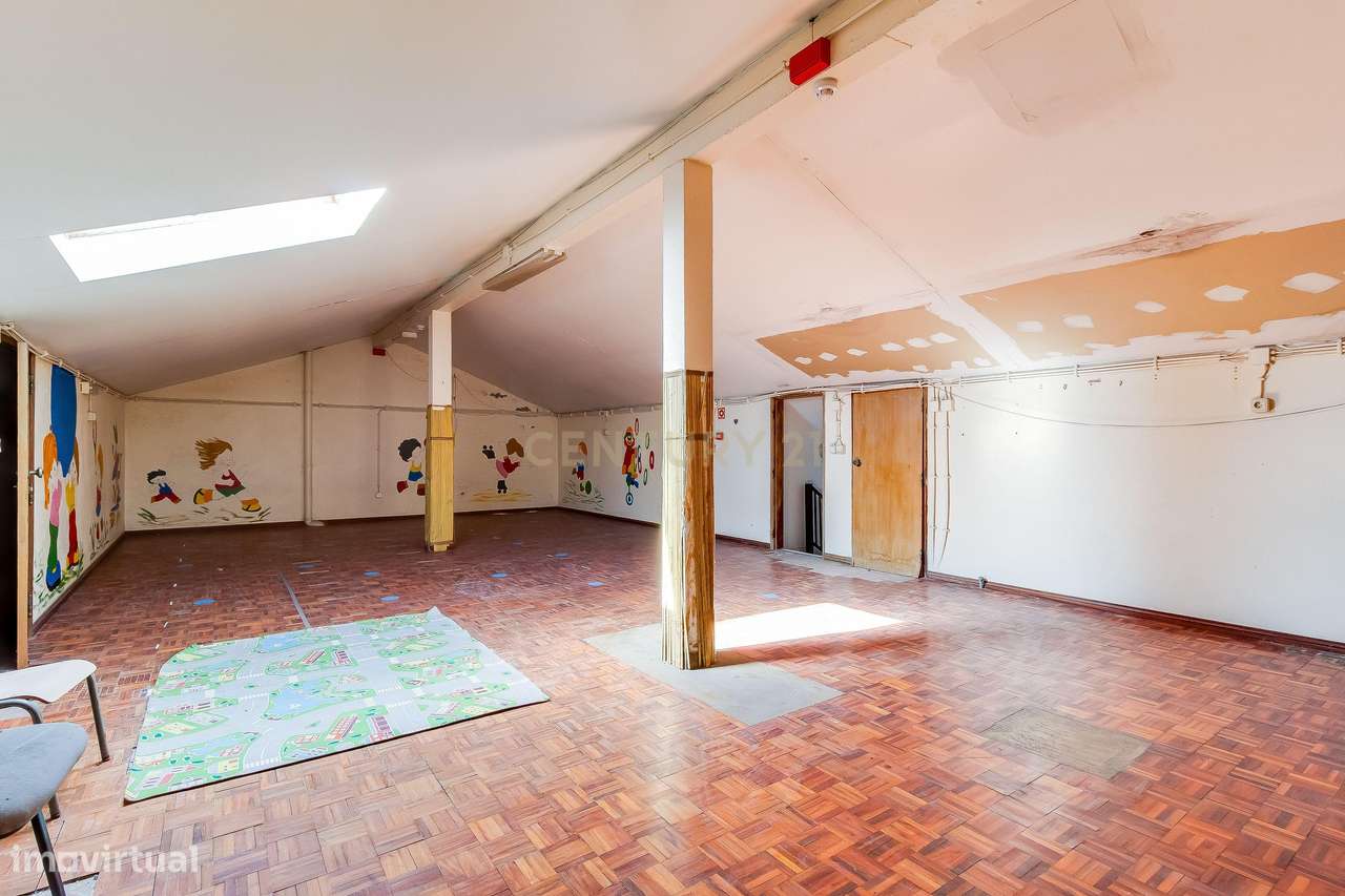 Imóvel para Infantário no Entroncamento – Espaço Amplo com Potencial d-28