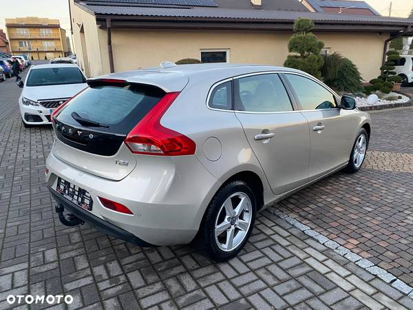 Volvo V40 - 4