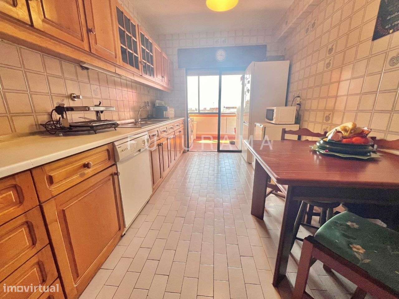 Apartamento T3 na Torre Londres, nas Palmeiras - Oeiras-14