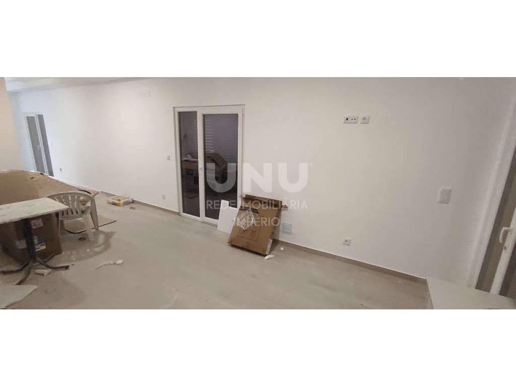 MORADIA PREMIUM TRIPLEX 5 ASSOALHADAS em Fernão Ferro 3 WC-37