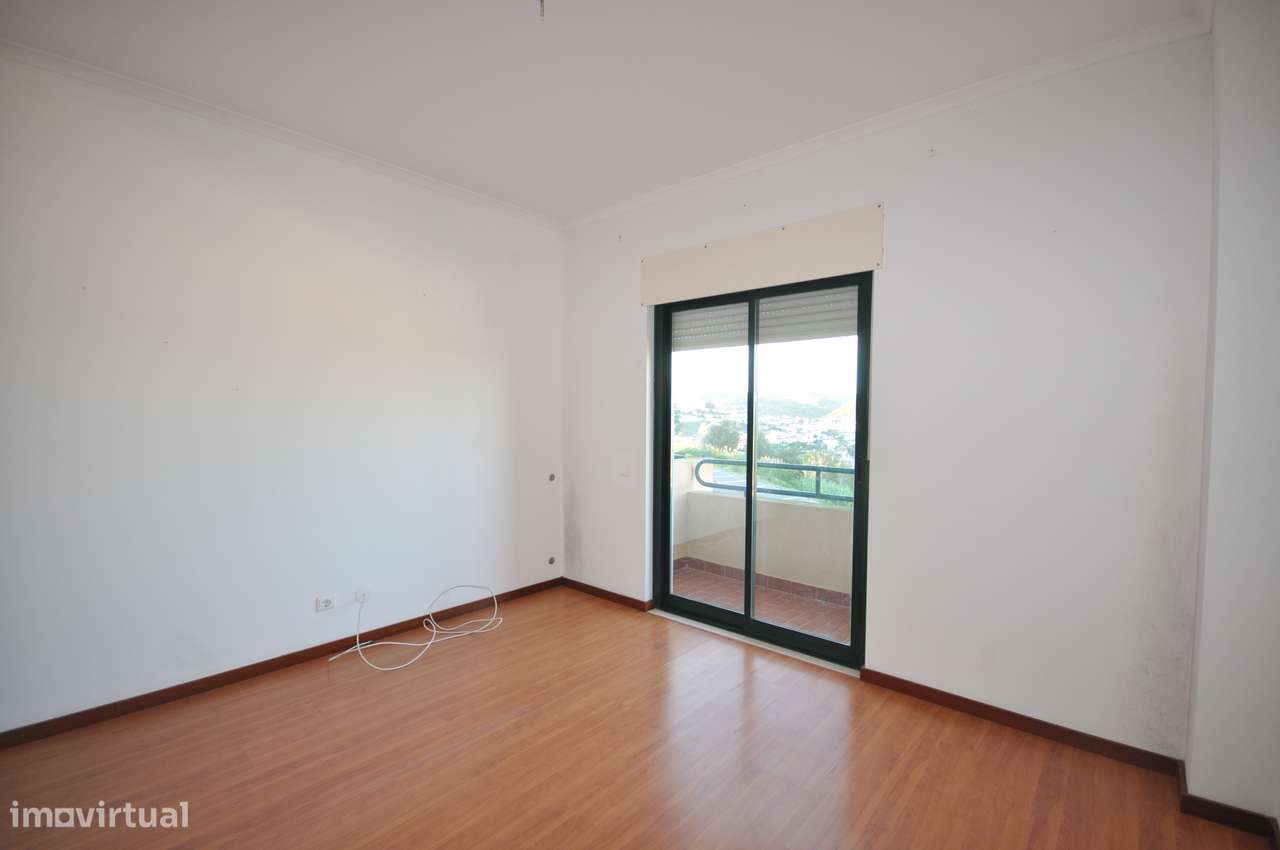 Apartamento T2  - ARRENDADO ATÉ FINAL DE MARÇO-16