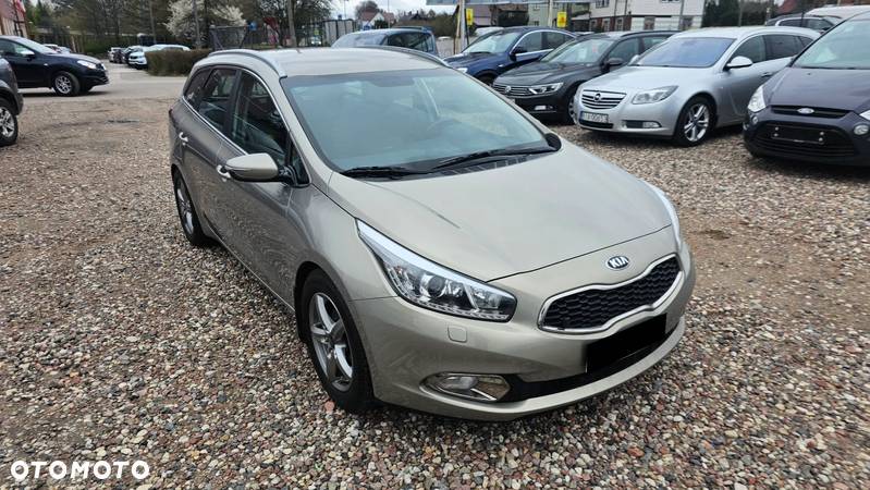 Kia Ceed 1.6 GDI SW ISG Vision - 4