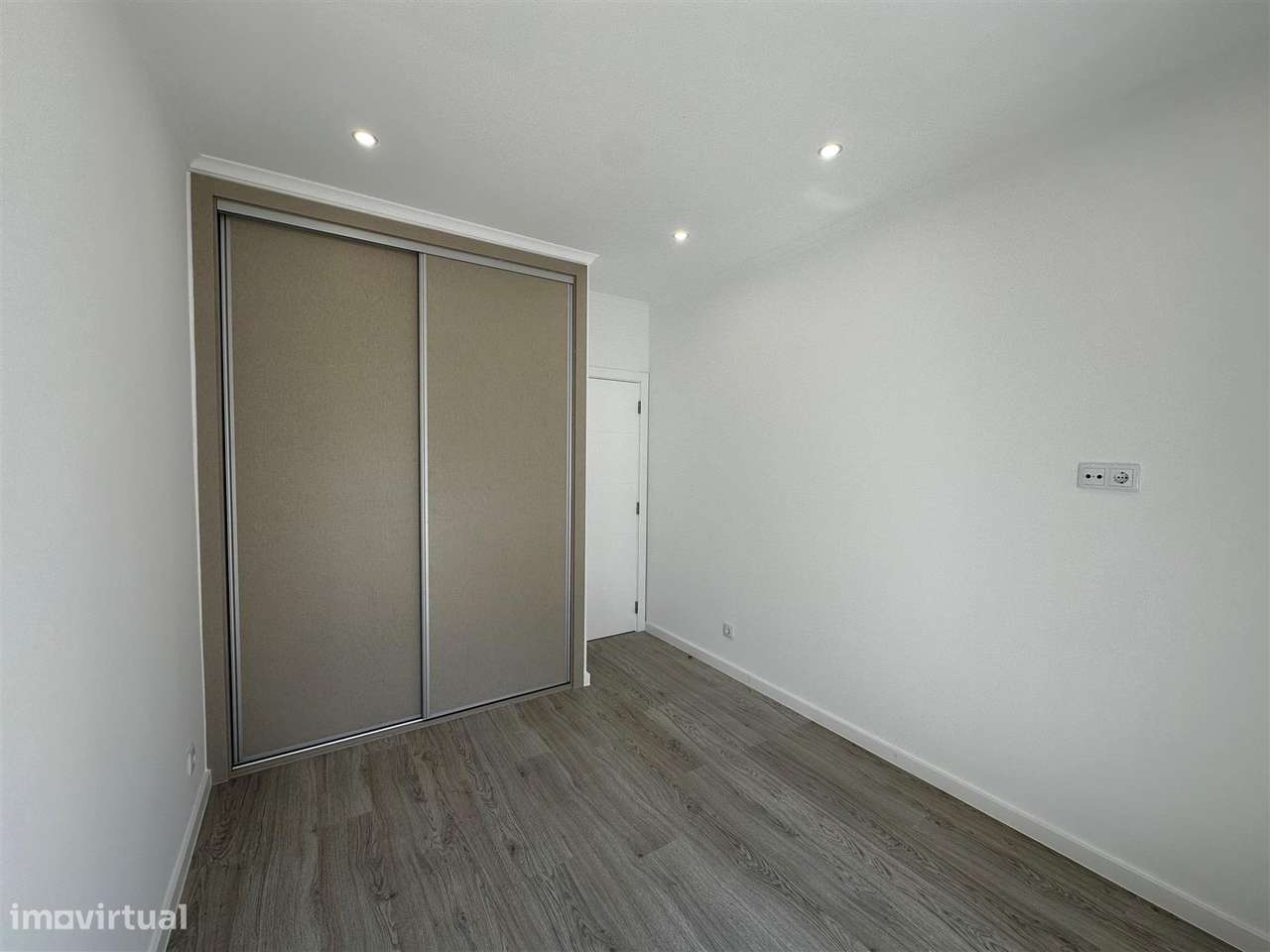 Apartamento T1 para venda -  Buraca - Grande imagem: 4/8