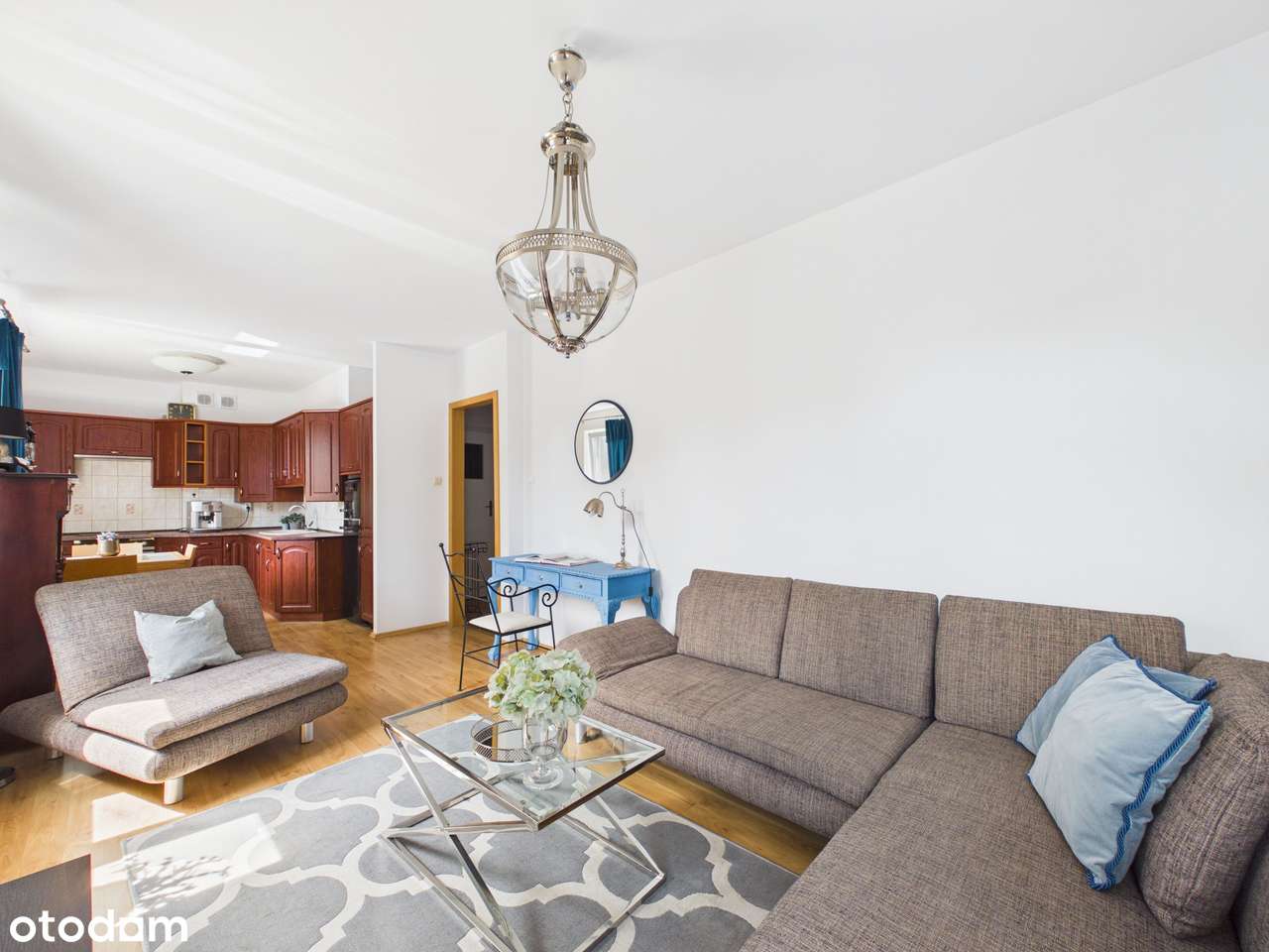 Eleganckie 2-pokojowe mieszkanie z garażem i balkonem | Jakubskie