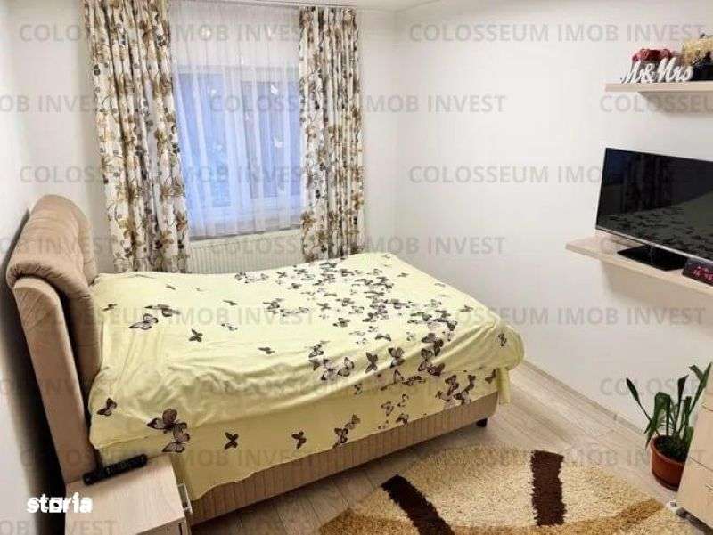 Apartament cu 3 camere,decomandat - zona Codrul Cosminului-0