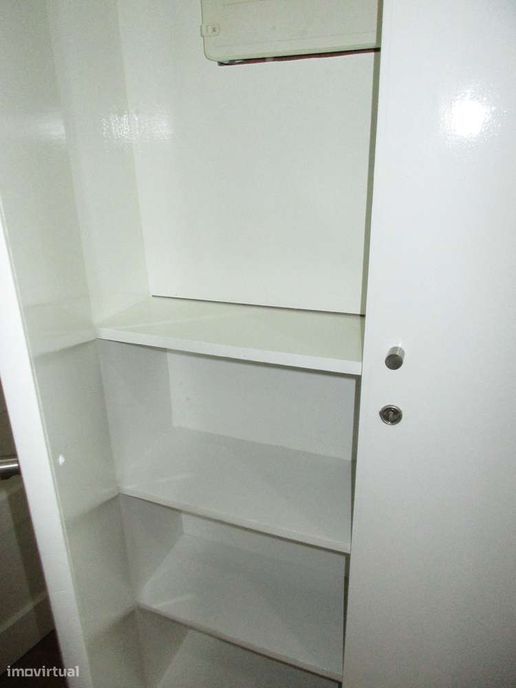 T3 Aguas Santas, Corim com garagem box-17