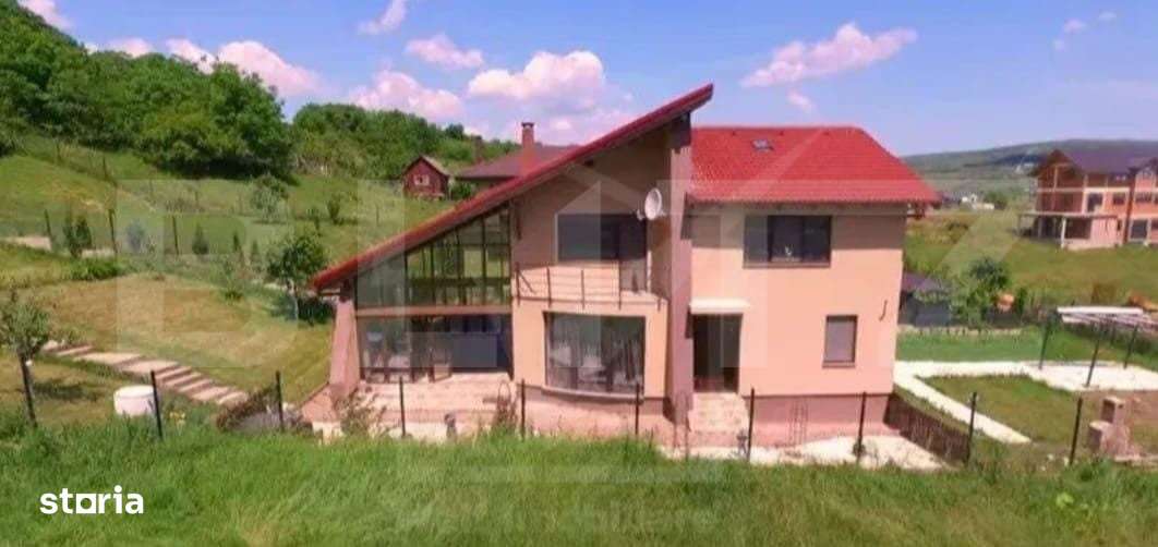 Casa individuala la cheie,160 mp utili, 2500 mp teren, zona linistita - Imagine principală: 2/14