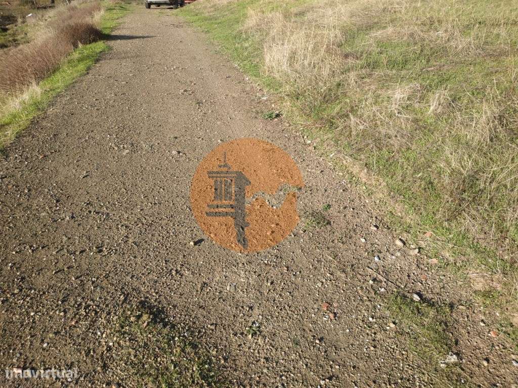 TERRENO COM RUINA - 4.960 M2 - COM NORA - ÁGUA DA BARRAGEM NA JUNQU...-32