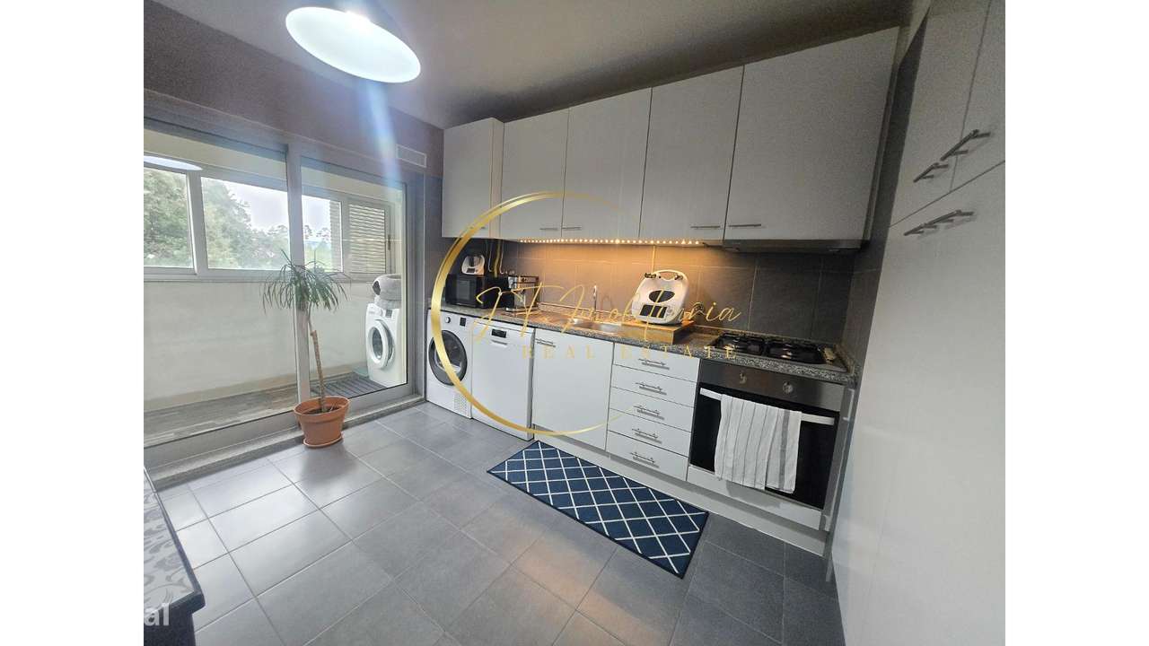 Apartamento T3 em Esgueira-7