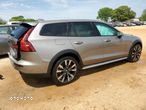 Volvo V60 Cross Country - 6