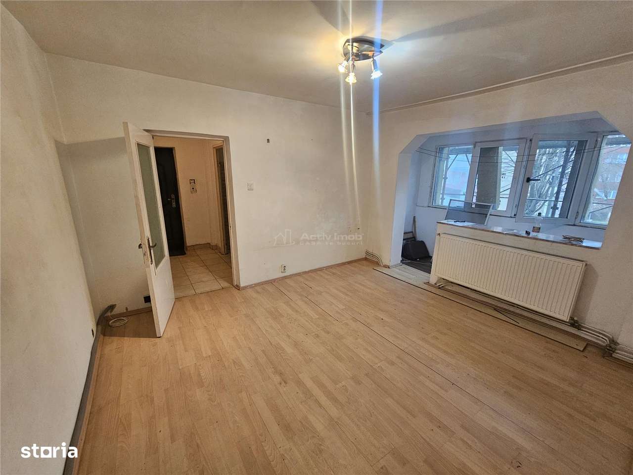 Resita, 2 Cam. Cf. 1, Et. 1, Micro 2 - Imagine principală: 2/20