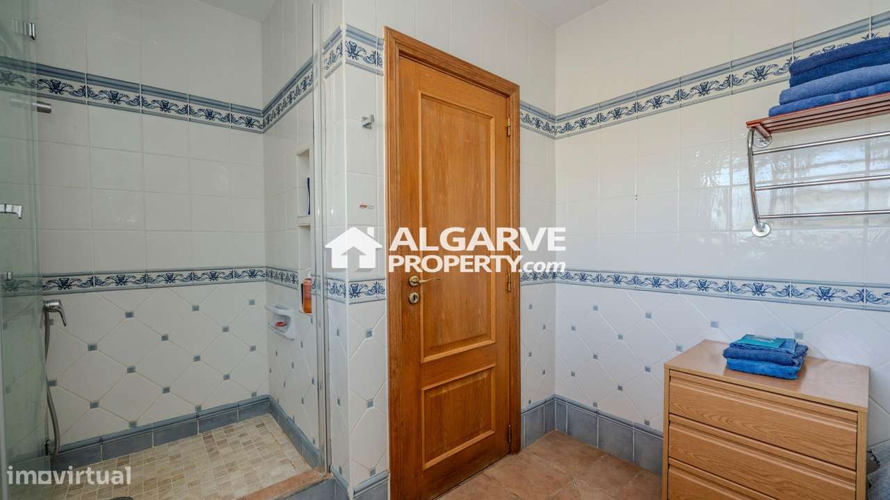 Moradia V4 térrea perto da praia entre Vilamoura e Vale do Lobo-9