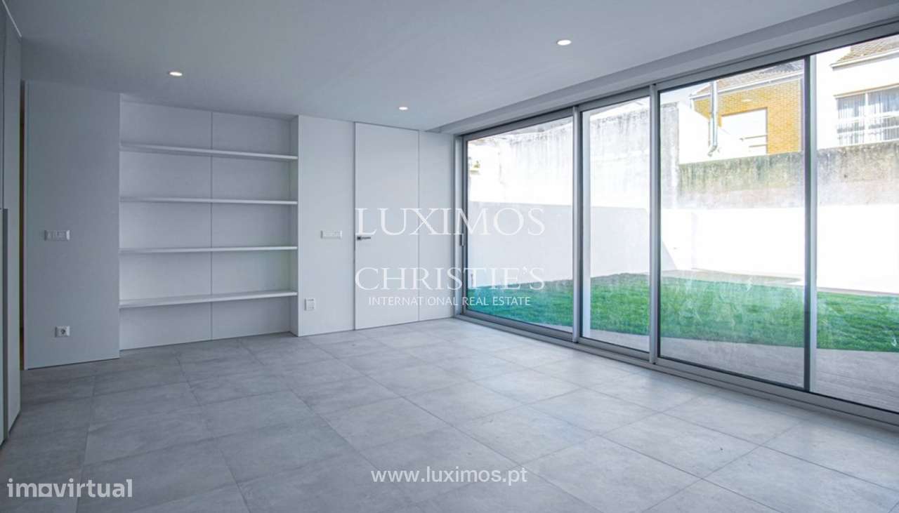 Moradia V4+1 com piscina e jardim, para venda, em Aveiro - Grande imagem: 3/25