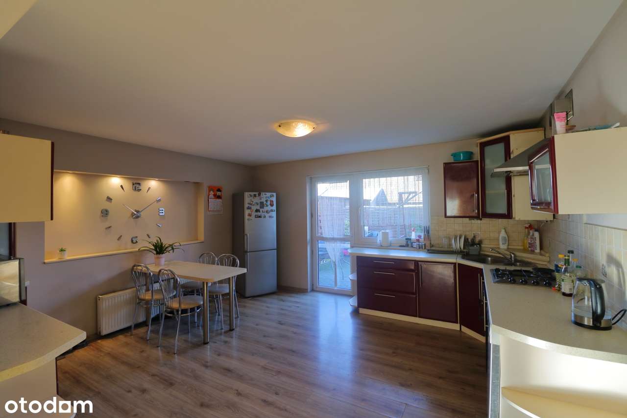 OKAZJA - Dom 2 piętrowy przy galerii Gołąbkowice-2