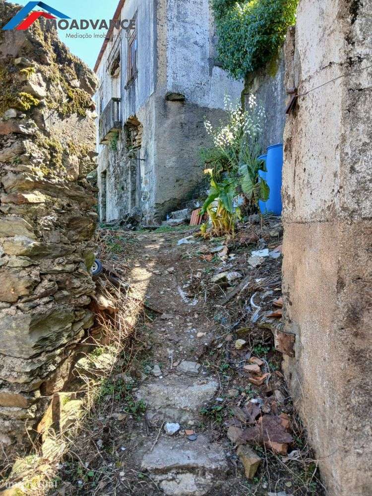Casa para Recuperar com Terreno e Lagar em Lorvão, Penacova, Coimbra-47