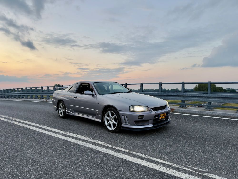 Nissan Skyline 2000
