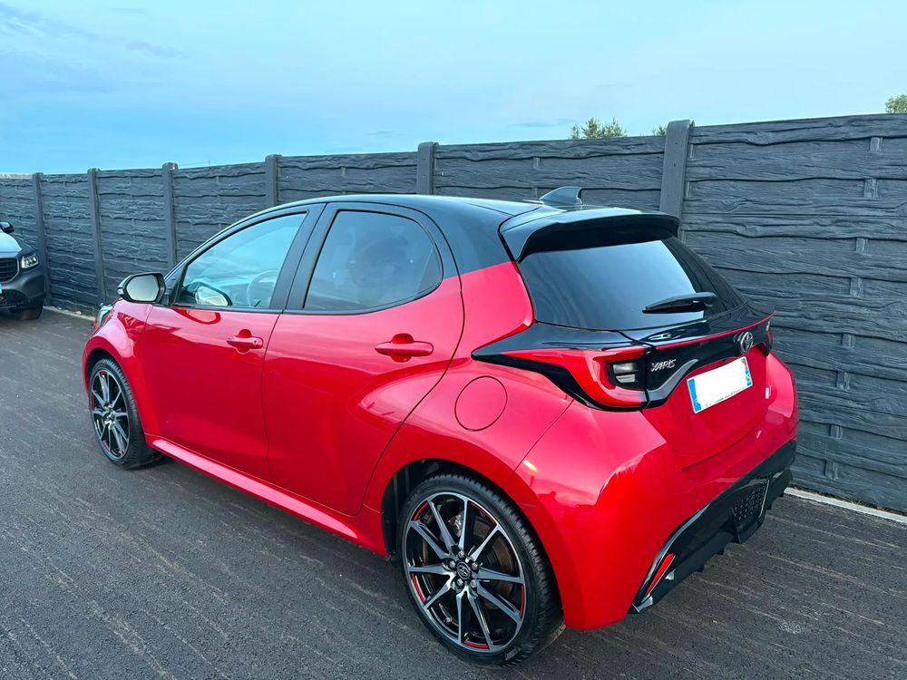 Toyota Yaris IV (2020-) 1.5 VVT-i GR SPORT 2024