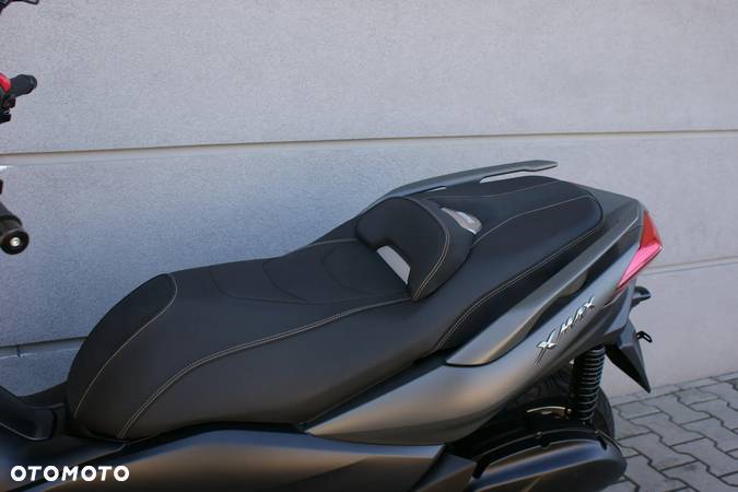 Yamaha X-max - 12