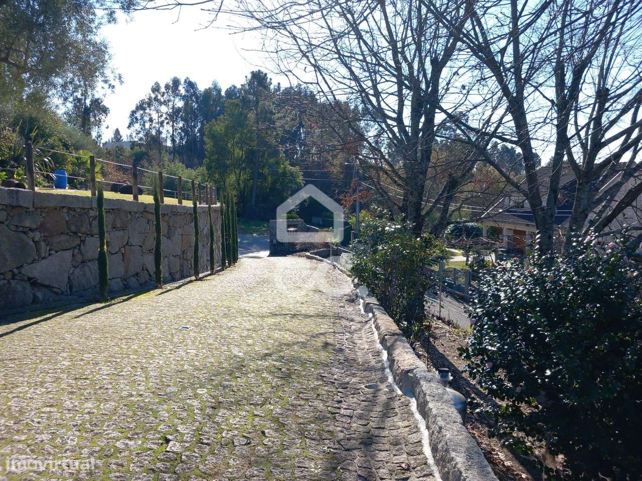 Moradia Totalmente em Pedra em Revelhe (Fafe)  Excelente oportunidade - Grande imagem: 5/60