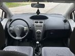 Toyota Yaris 1.33 VVT-i Sol - 9