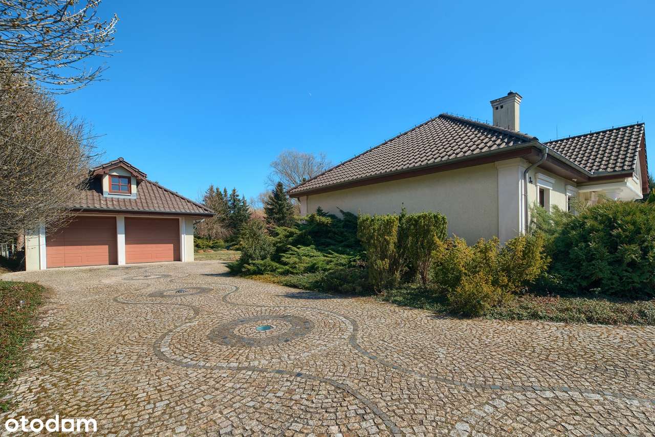 Malowniczy dom z dużym ogrodem-2