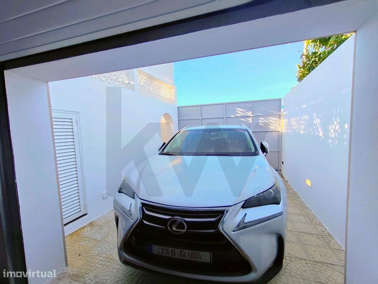 Moradia T4 Renovada em Pinheiros de Marim, Olhão-11