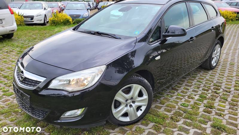 Opel Astra 1.6 Sports Tourer - 2