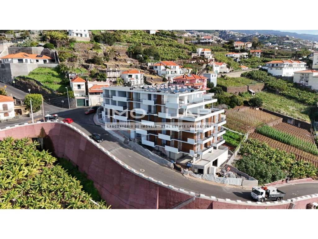 Amplo T3 - Vista Vale - Câmara de Lobos-19