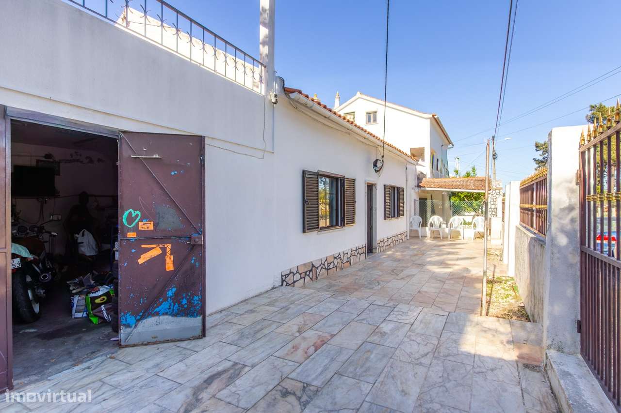 Moradia T2+1 isolada na Quinta do Conde-25