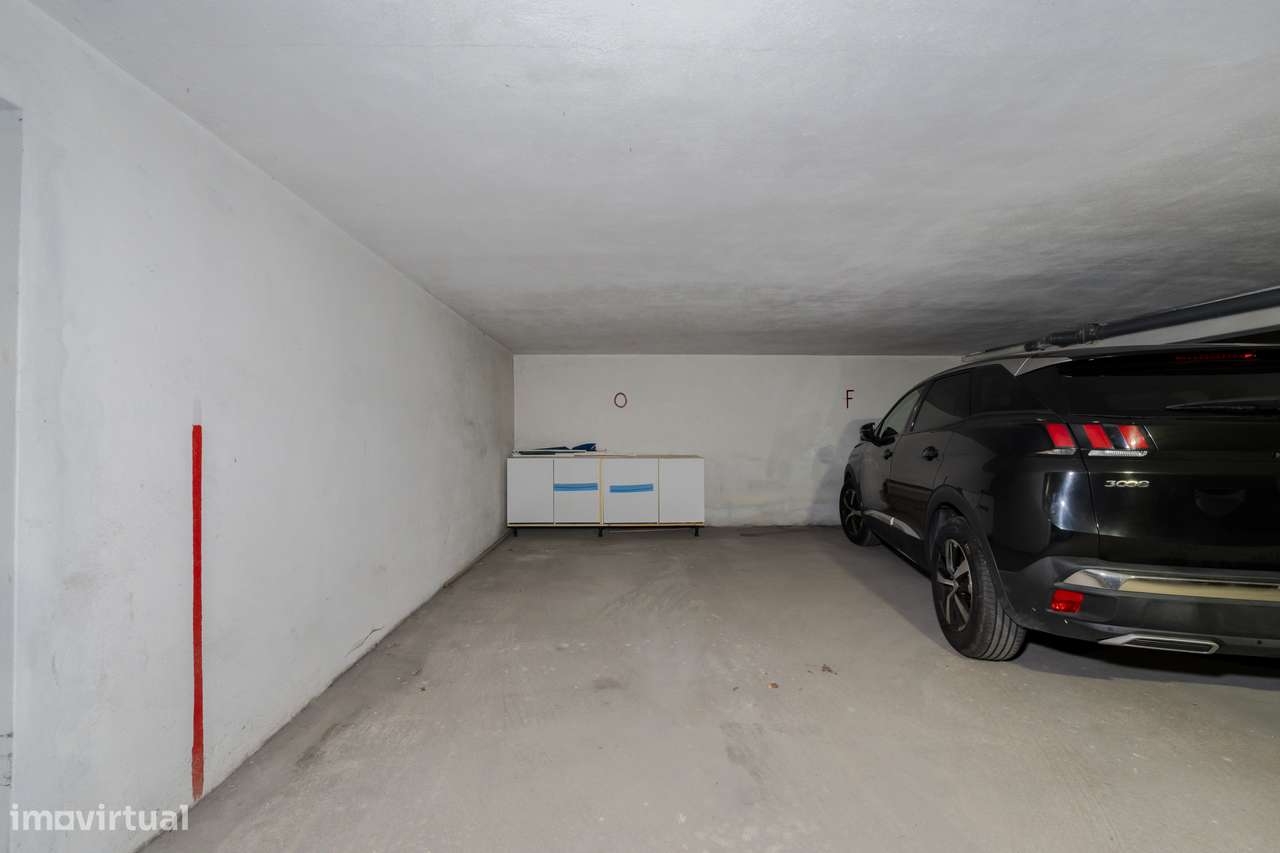 Apartamento T3 Remodelado no Centro de Braga-22