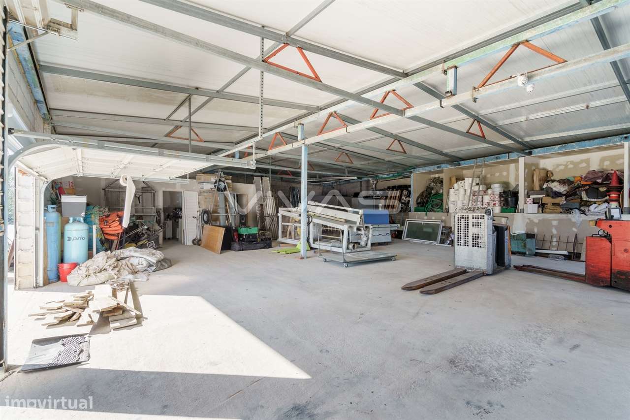 Armazém em Freiriz, Vila Verde - Grande imagem: 4/24