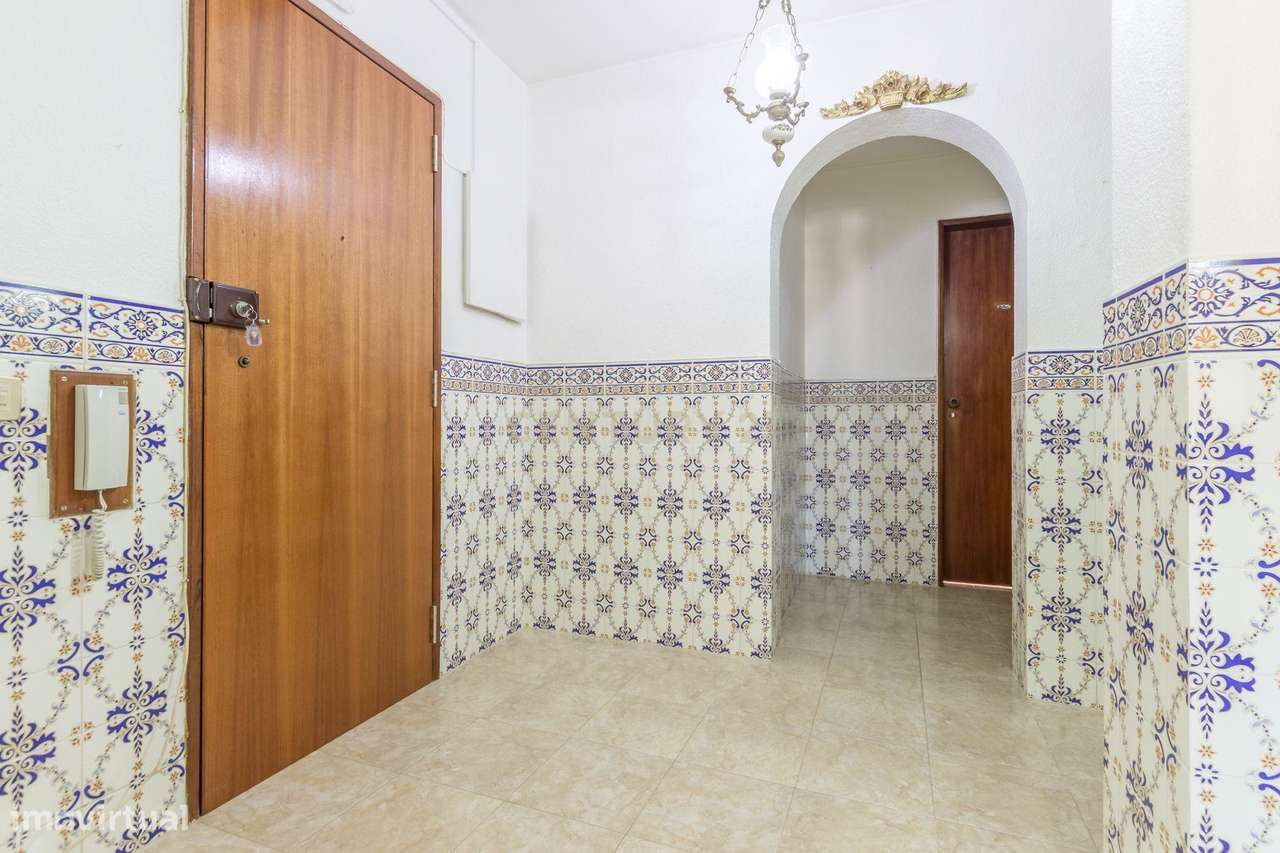 Espetacular T3 com Vista Mar em Sesimbra-11