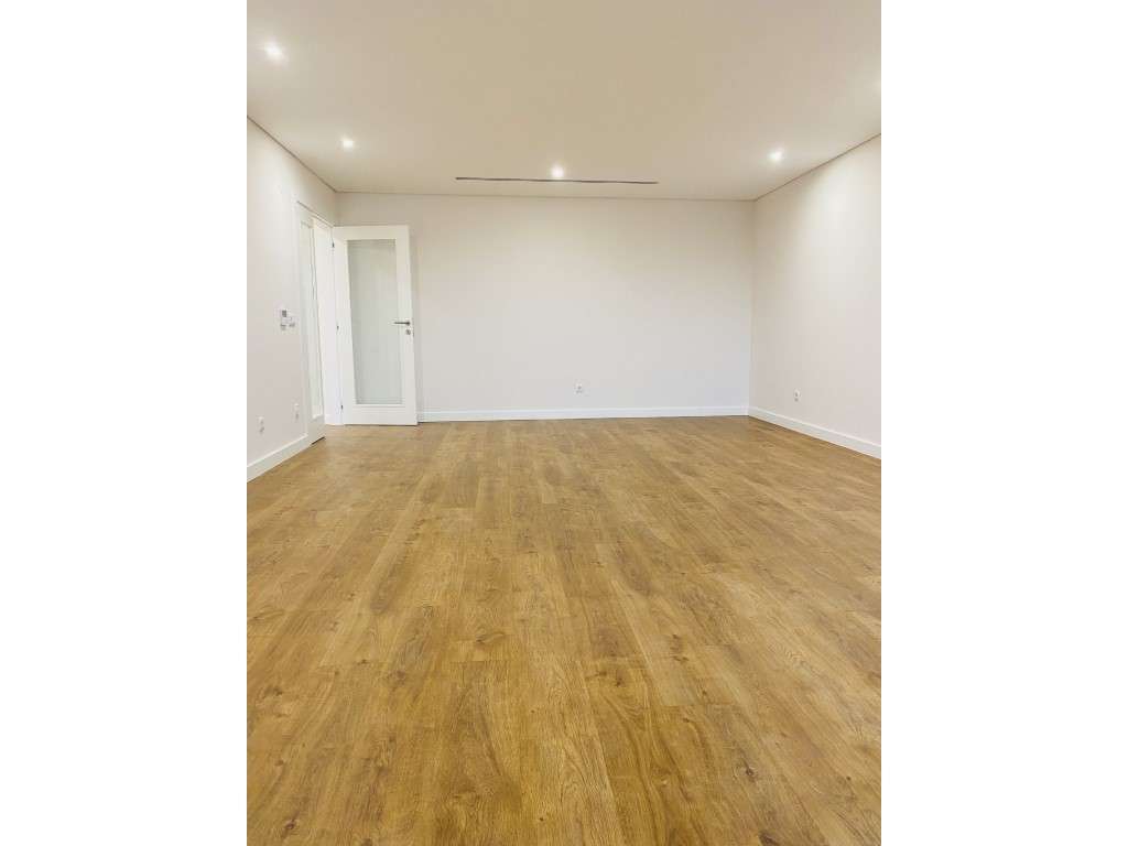 Apartamento de Luxo T3 novo em Montijo-8