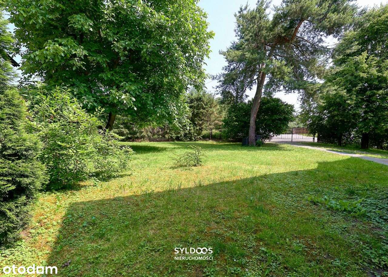 Kryspinów działka z dużym domem pod inwestycję-16