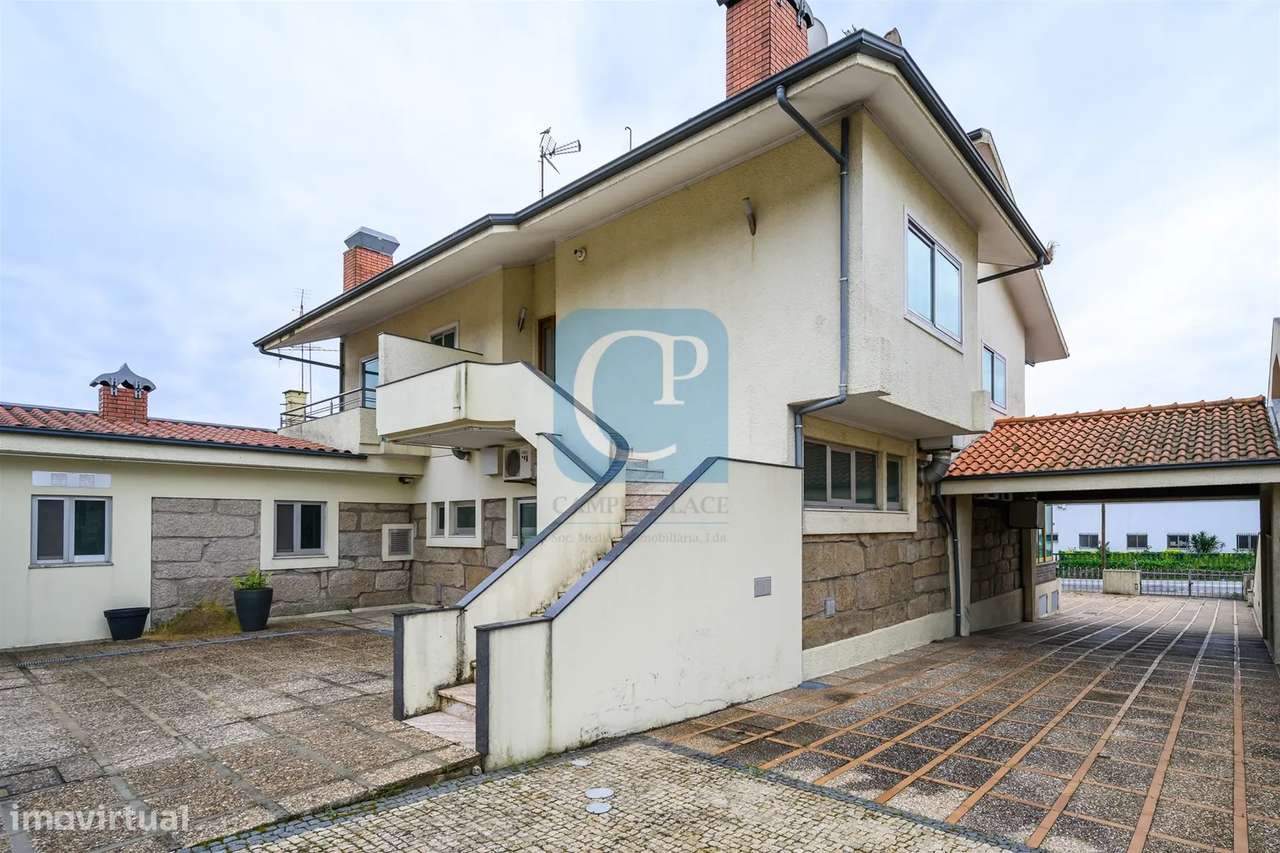 Moradia T3 com Restaurante, em Alfena, Valongo - Grande imagem: 4/44