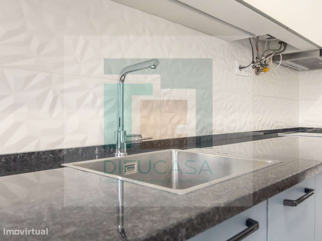 Apartamento T3 Central no Feijó-23