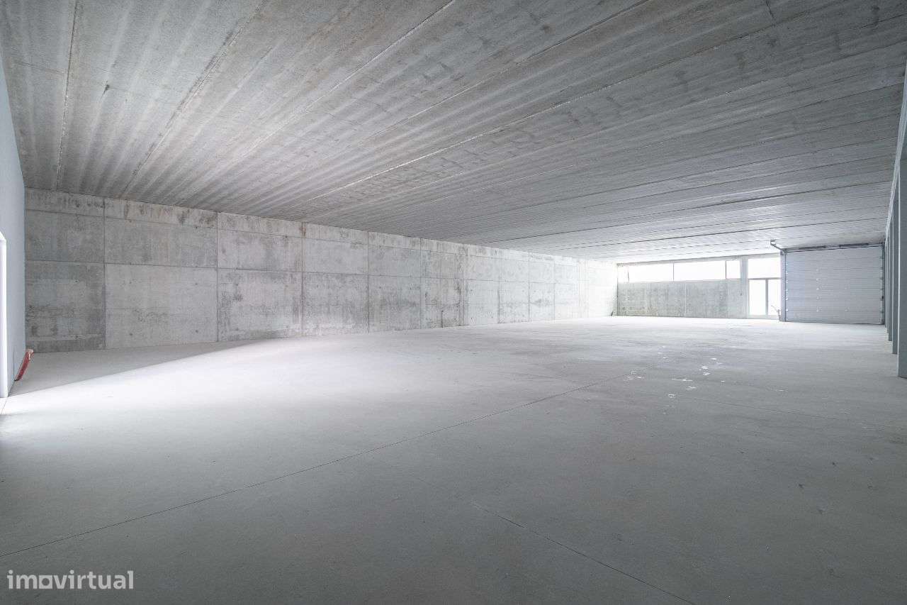 Unidade Fabril Nova em Zona Industrial-21