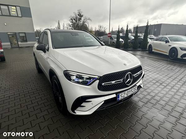 Mercedes-Benz GLC 200 4-Matic AMG Line - 2