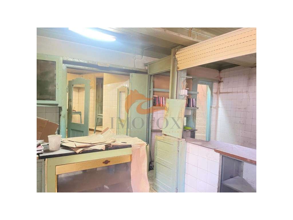 Casa para renovar com 2 quartos em Avô (Oliveira do Hospital) - Grande imagem: 5/16