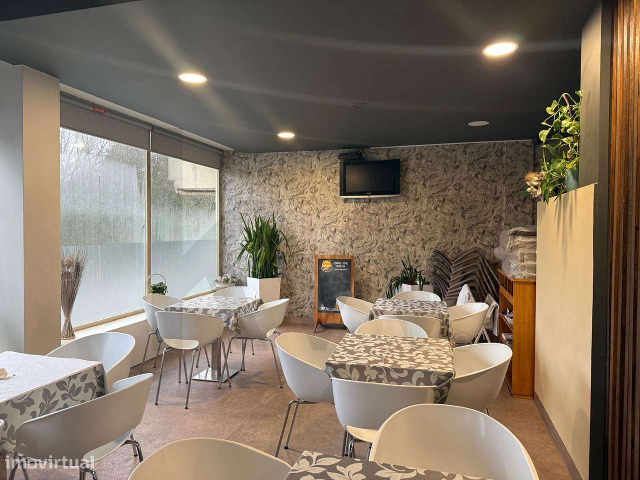 Loja com Garagem Fechada – São Martinho do Vale, Vila Nova de Famalicã - Grande imagem: 2/24