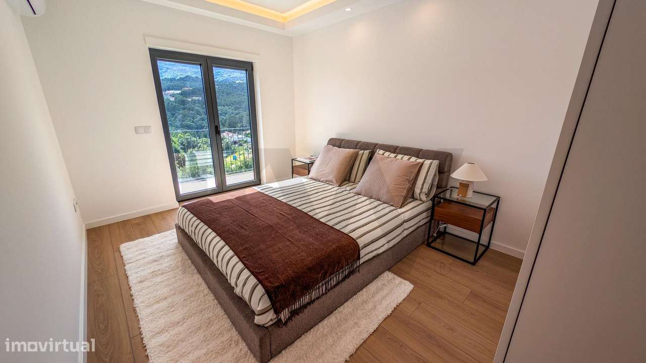 Moradia nova T4+2 Mobilada com Vista Montanha em Lordelo – Vila Real-44