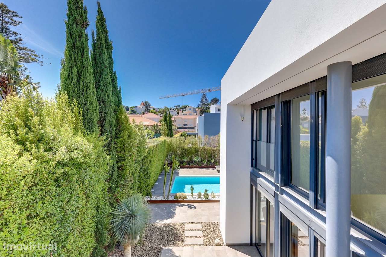 Moradia T5 de Luxo no Estoril — Exclusividade, Conforto e Estilo de Vi-48