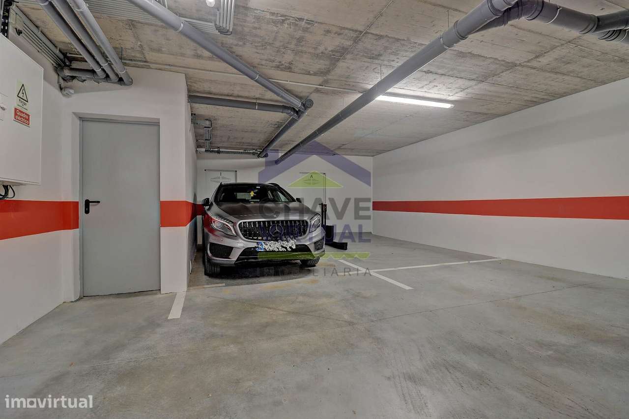 Excelente Apartamento T3 com Garagem - Centro Bombarral-36