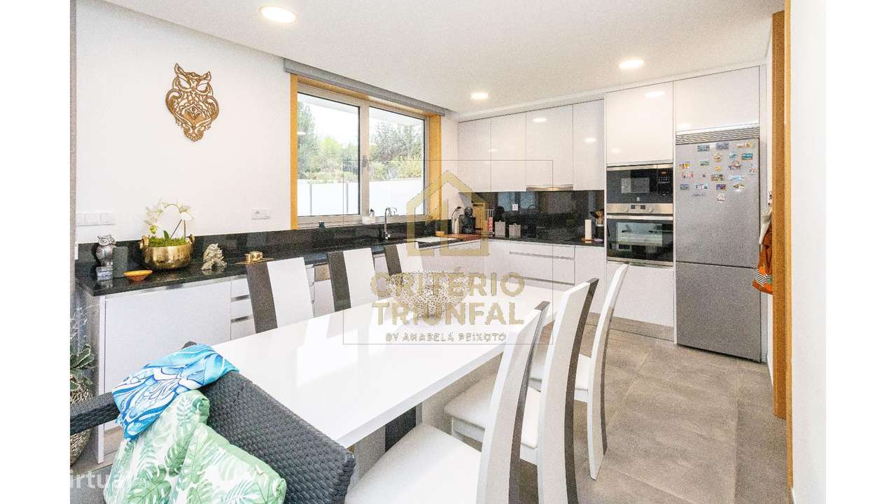 Moradia Geminada T3 em Penafiel-8