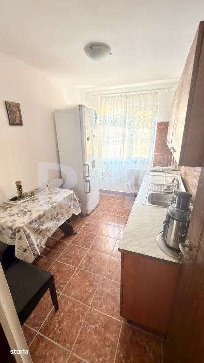 3 camere, etaj 2 – Valea Rosie, langa Piata | renovat, la cheie |-1