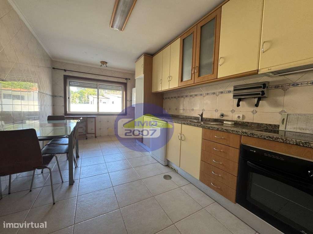 Apartamento T3 com terraço em Paços de Brandão-6