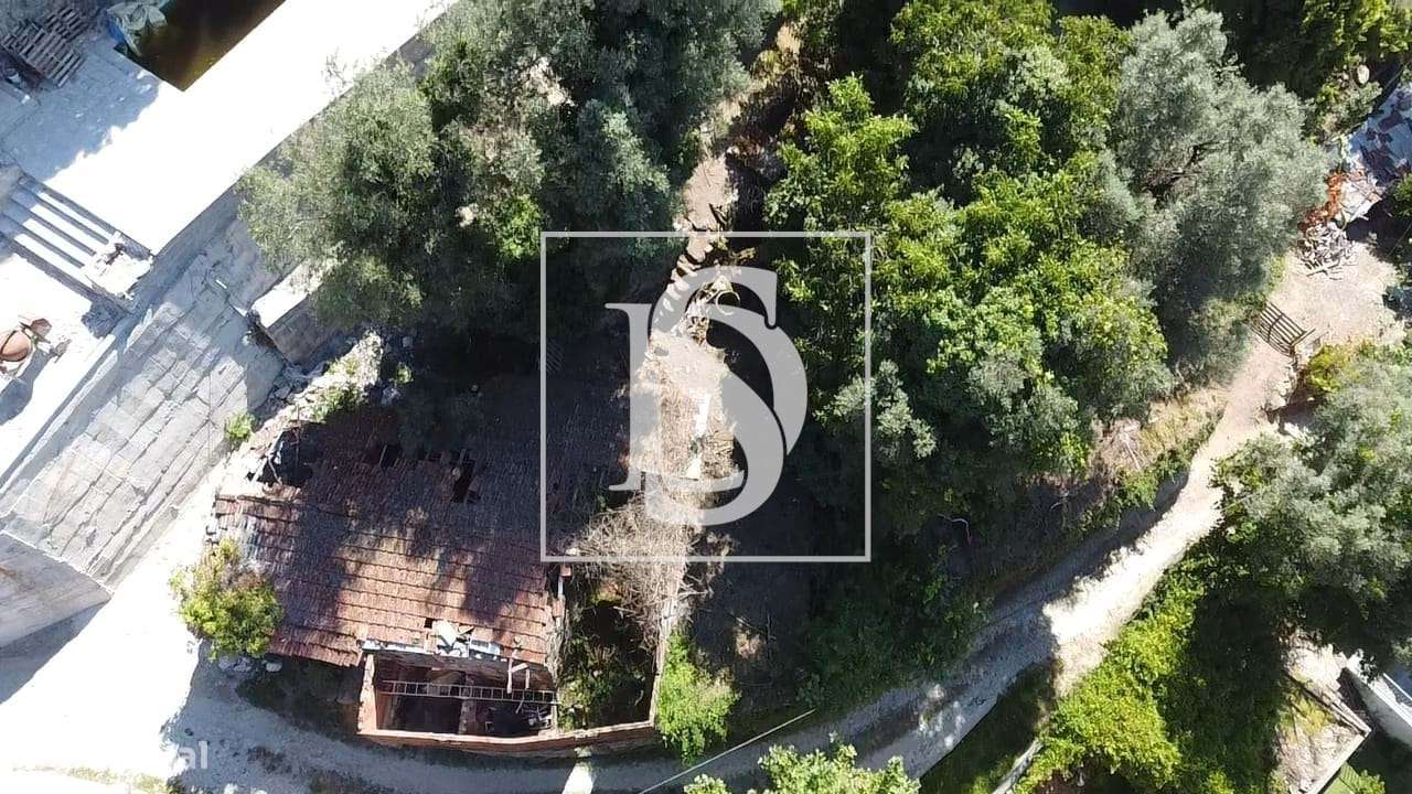 Moradia Em Pedra Para Restauro-31