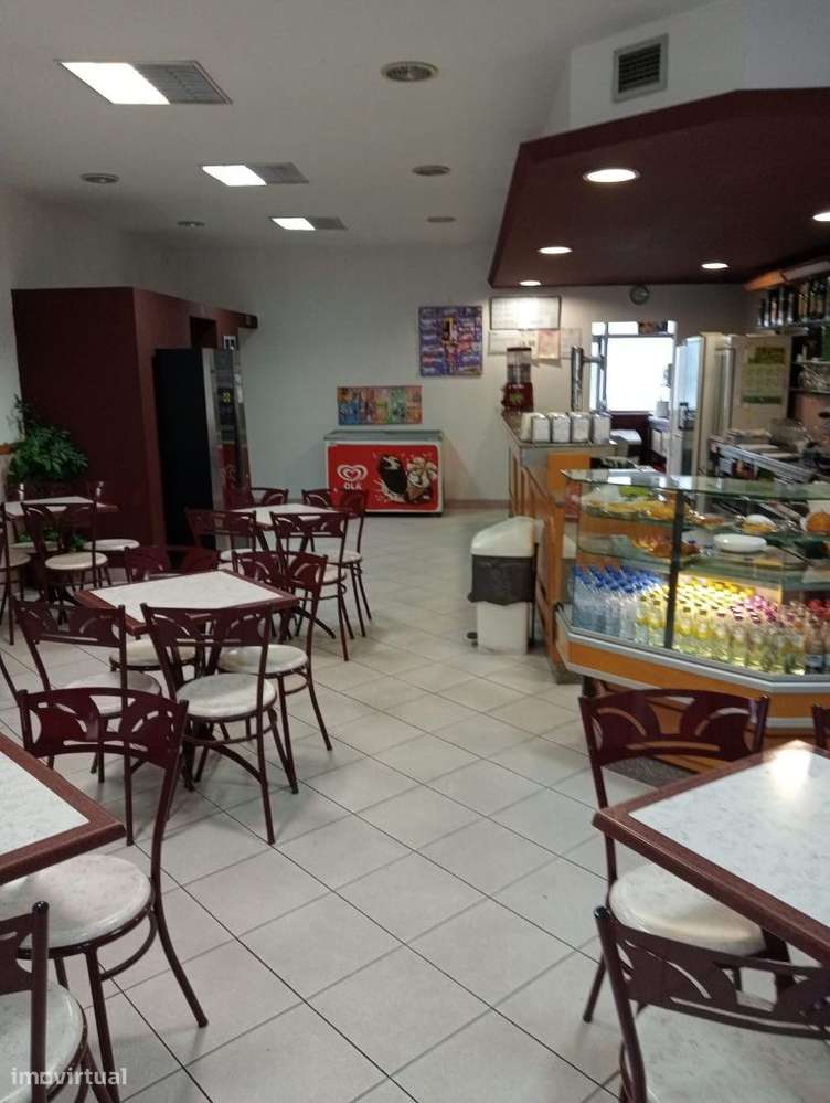 GRANDE OPORTUNIDADE ! TRESPASE DE CAFE EM GAIA-40